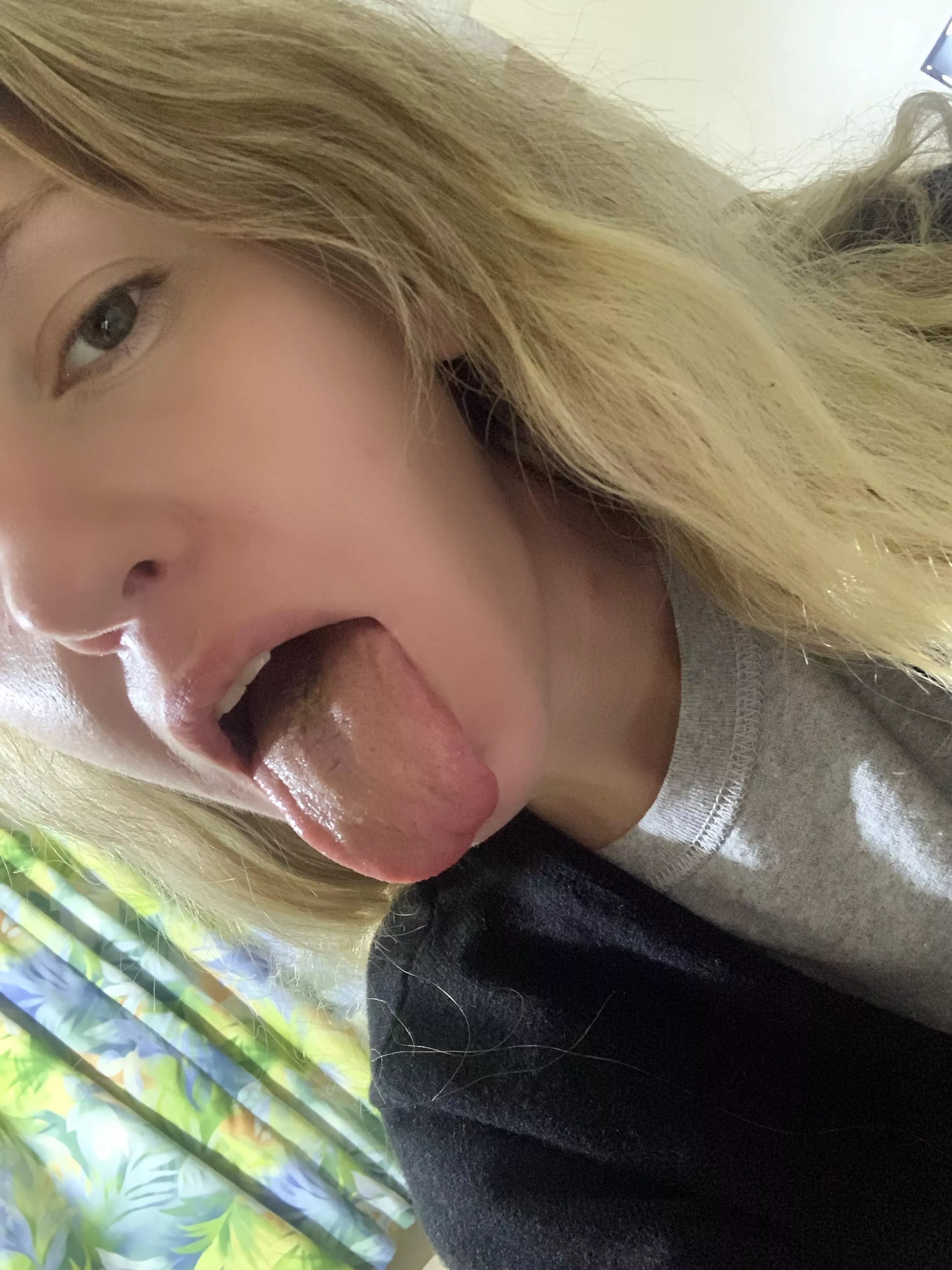 I wonder how fast I can lick down a popsicle I wonder how fast I can lick down a popsicle