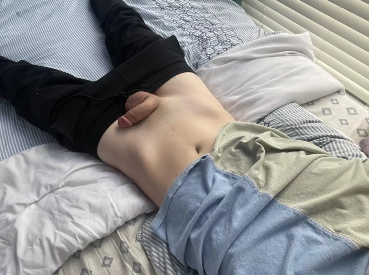 I wonder how many of you want to wake up next to this 🤍