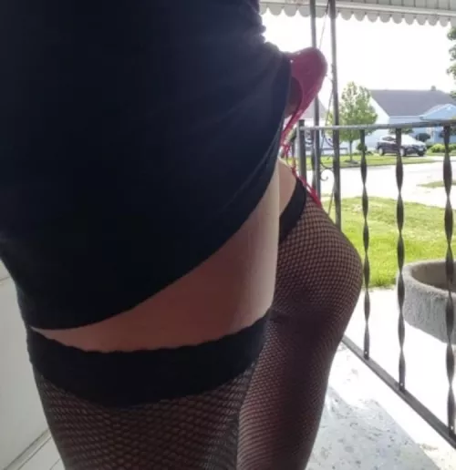 I wonder if any neighbors saw!