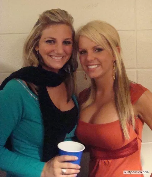 I wonder is Hannah is going to be there? Better wear my scarf just in case.