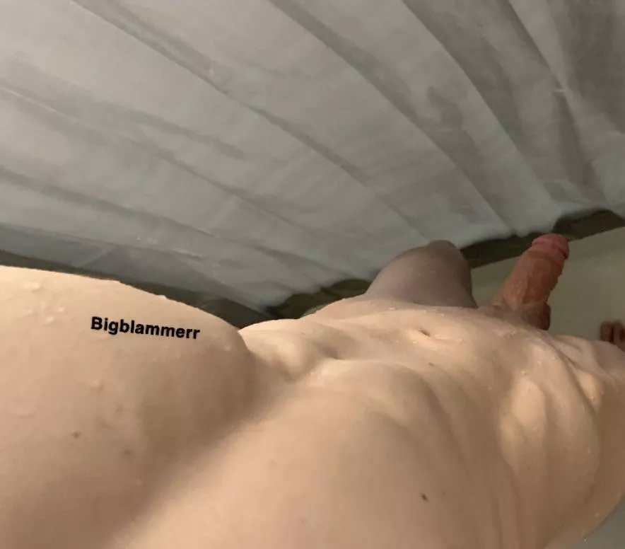 I wonder what it feels like to be worshipped I wonder what it feels like to be worshipped