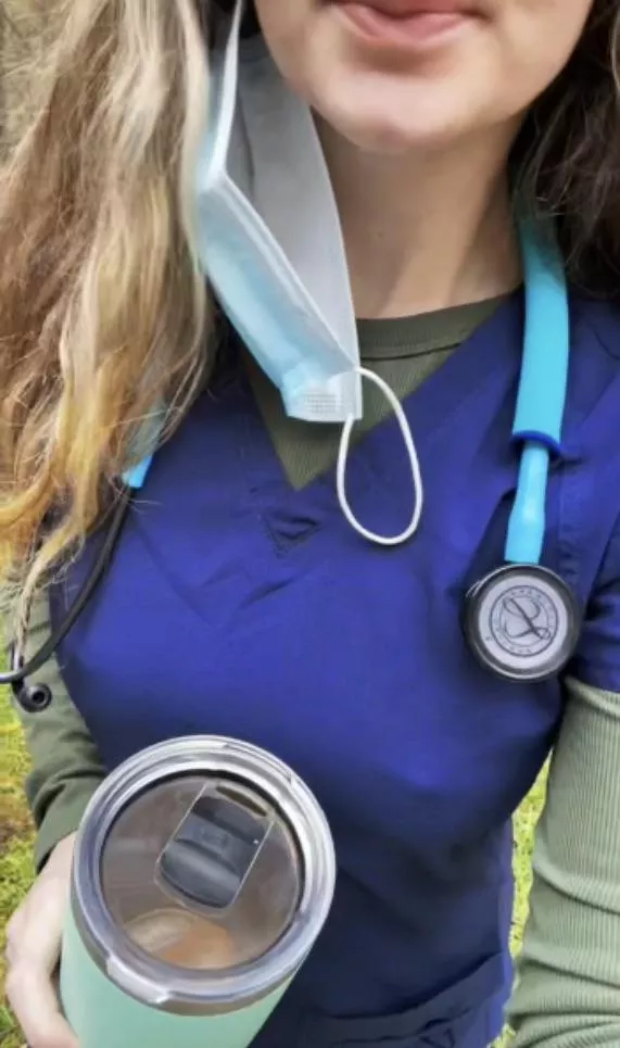 Iced coffee, iced nipples! ❄️⚕️👩🏼‍⚕️