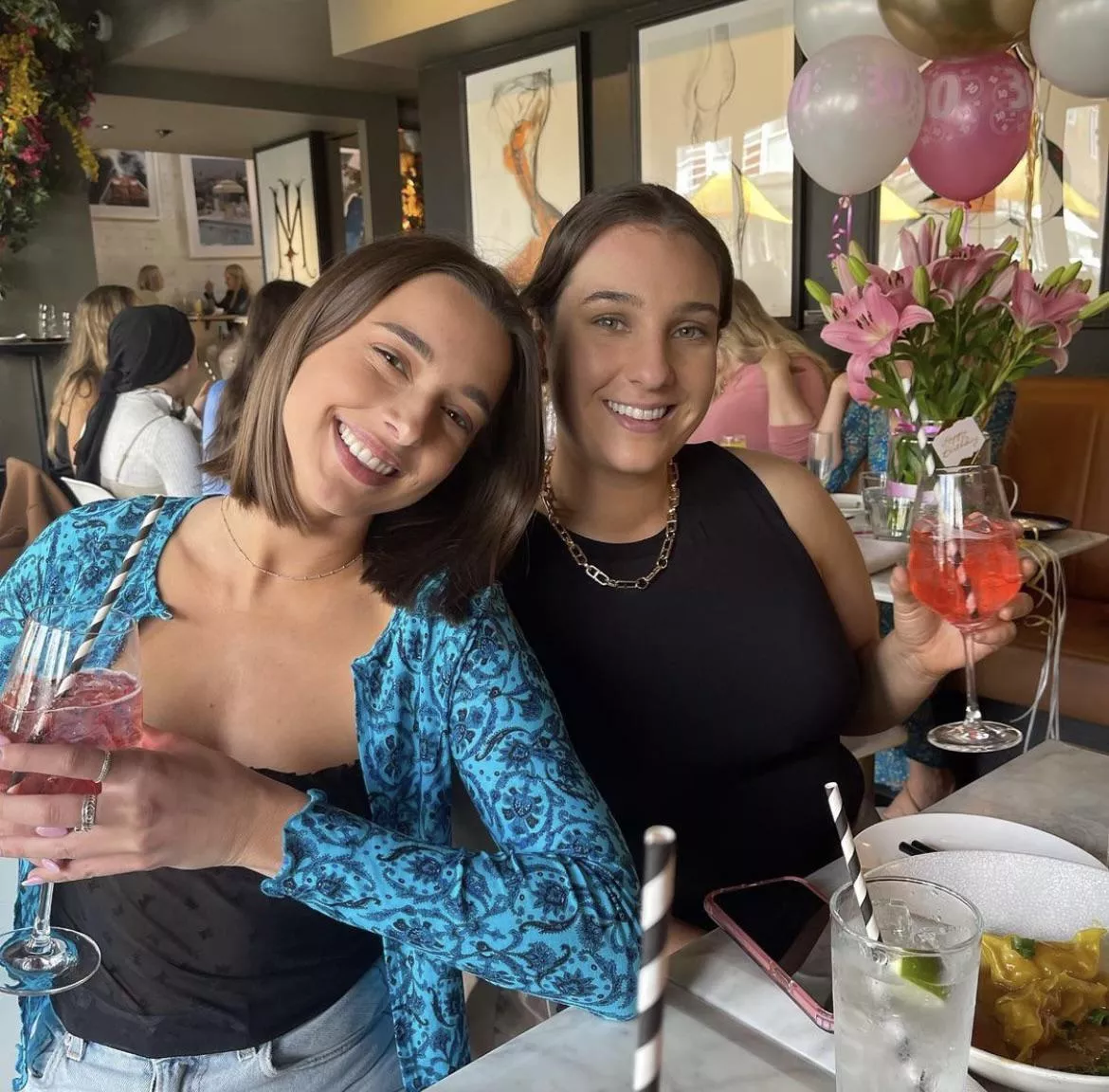 I’d cum all over right’s pretty face, you?