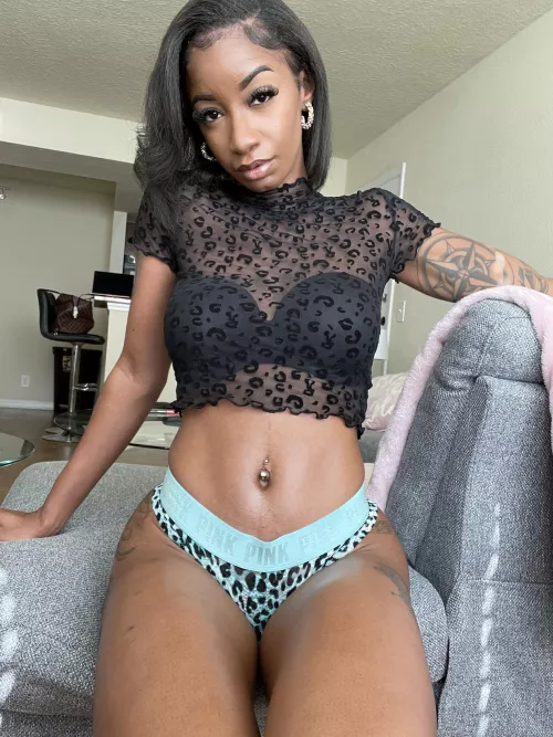 I’d love for you to cum on my belly so I can play in it..