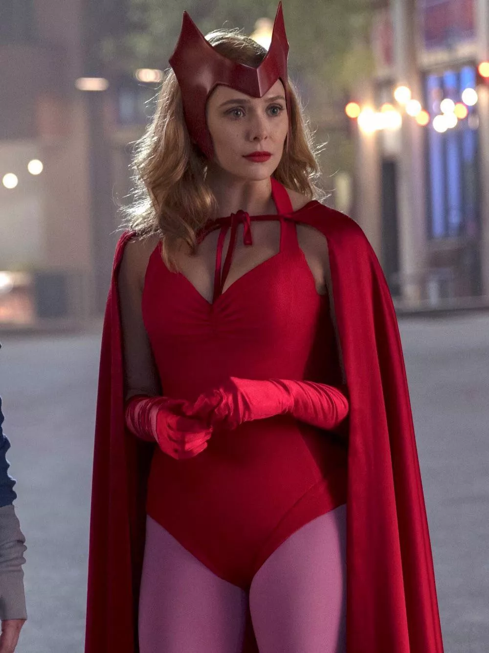 I’d never stop fucking Elizabeth Olsen if she was in this outfit