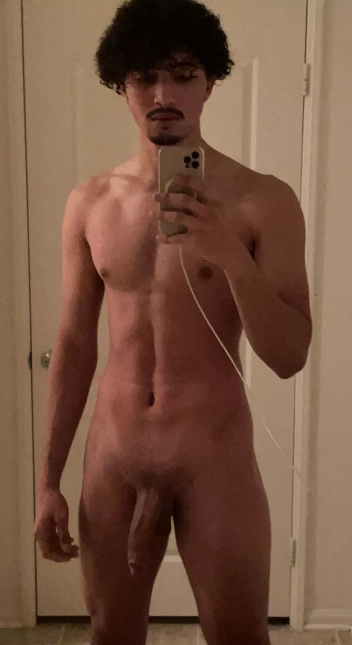 id say i(m) a bit bottom heavy id say i(m) a bit bottom heavy