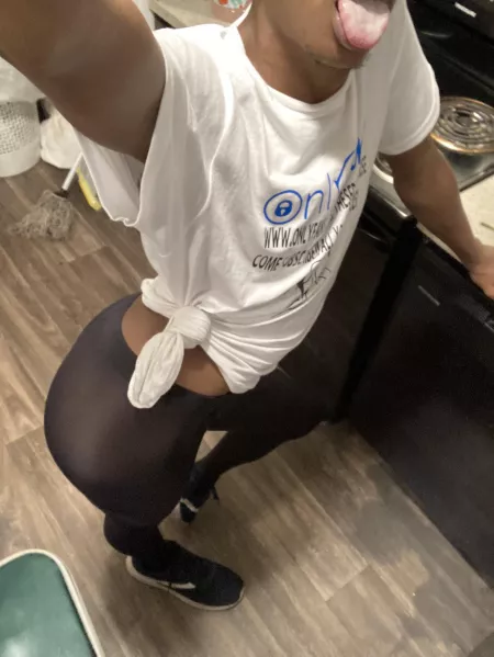 Idk how to caption this .. ππ but i hope my ass fat enough βΊοΈ