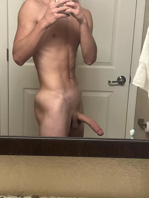 Idk if I like my dick or not. Lmk! Dm me