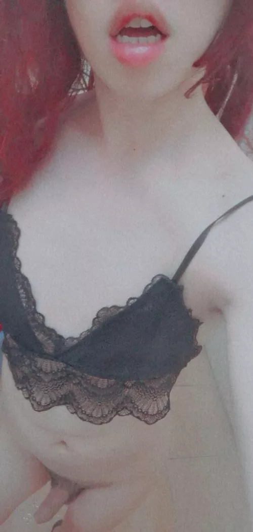 If I made you stop scrolling, you get to cum on me π