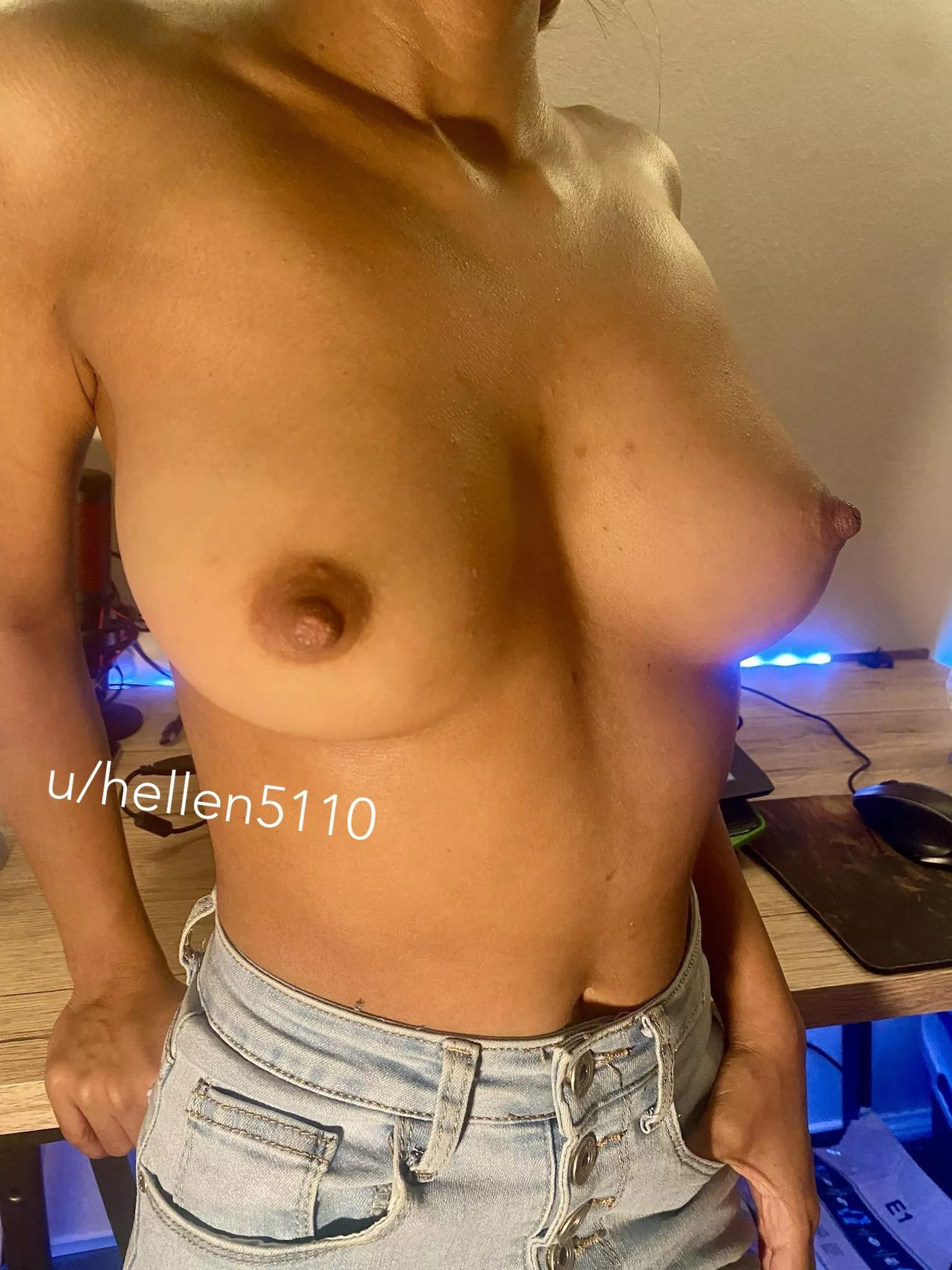 If I were next to you I'd let you cum on them