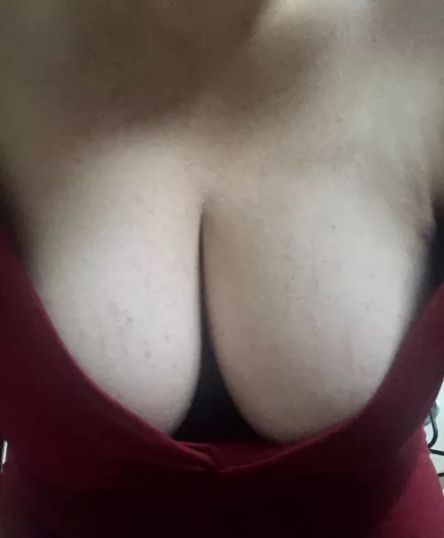 If I wore this dress to our Valentine’s dinner, would you fuck me afterwards?