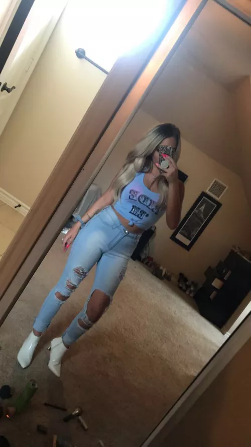 if she don’t suck your dick right hmu I’m always available.