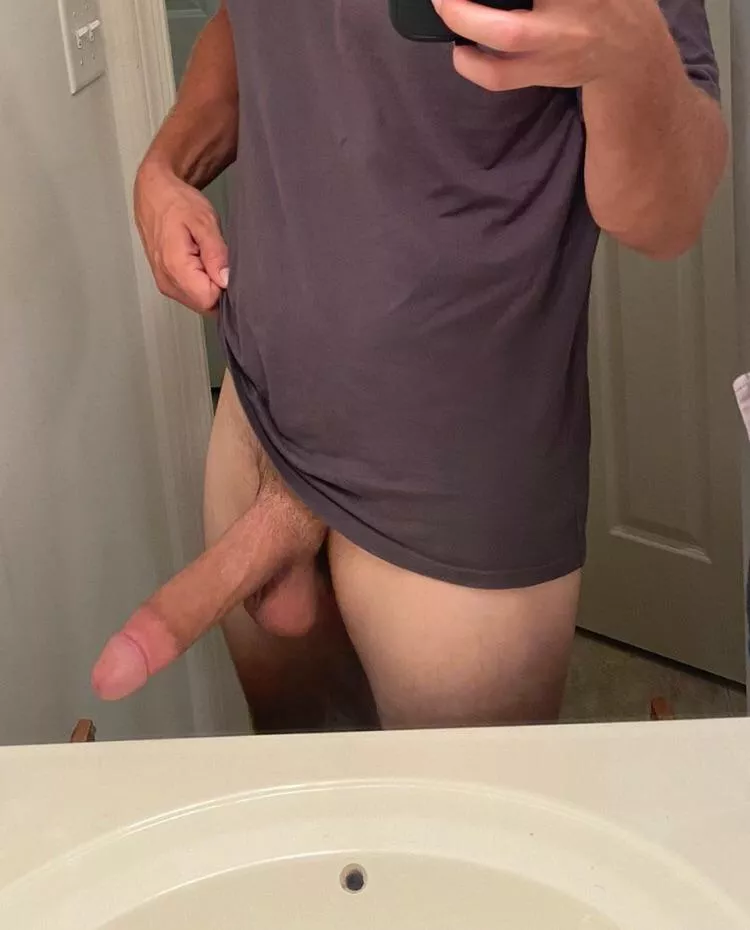 If u were my rommie u might see this cause i kept the door open.