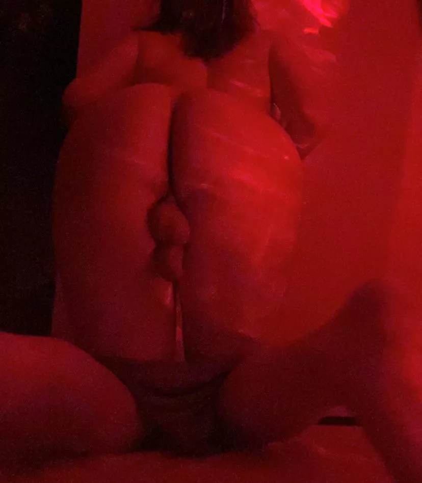 ⬆️ if u would want to give me valentines day dick :3