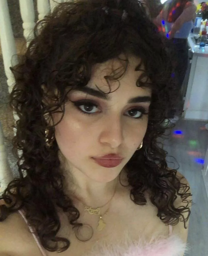 If you can cumtrib her DM me