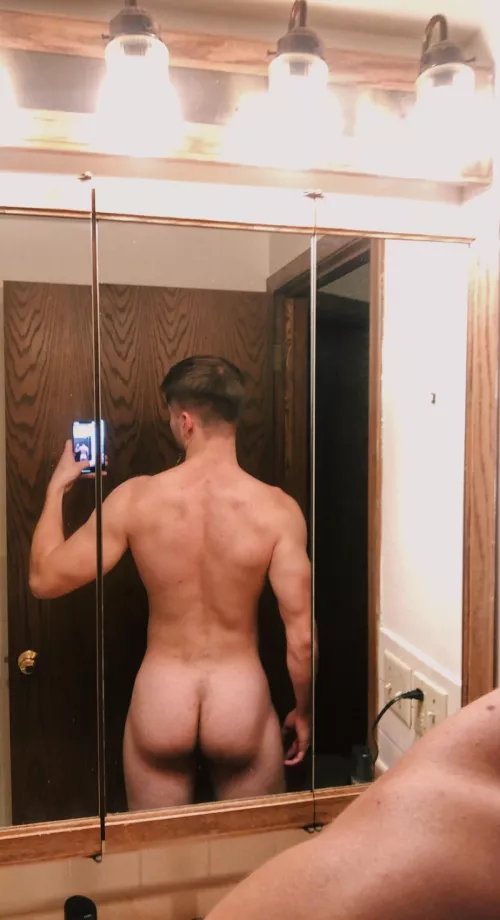 If you can’t tell I never skip leg day