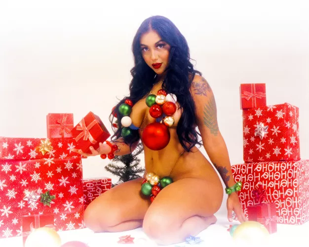 If you didn’t get a present this Christmas, I’m your present