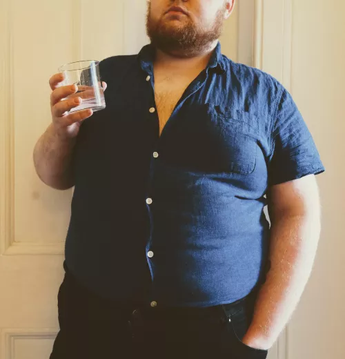 if you saw me at a party would you come say hi? 🥰