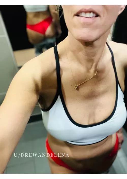 If you saw me at the gym would you try and fuck me ? 47F