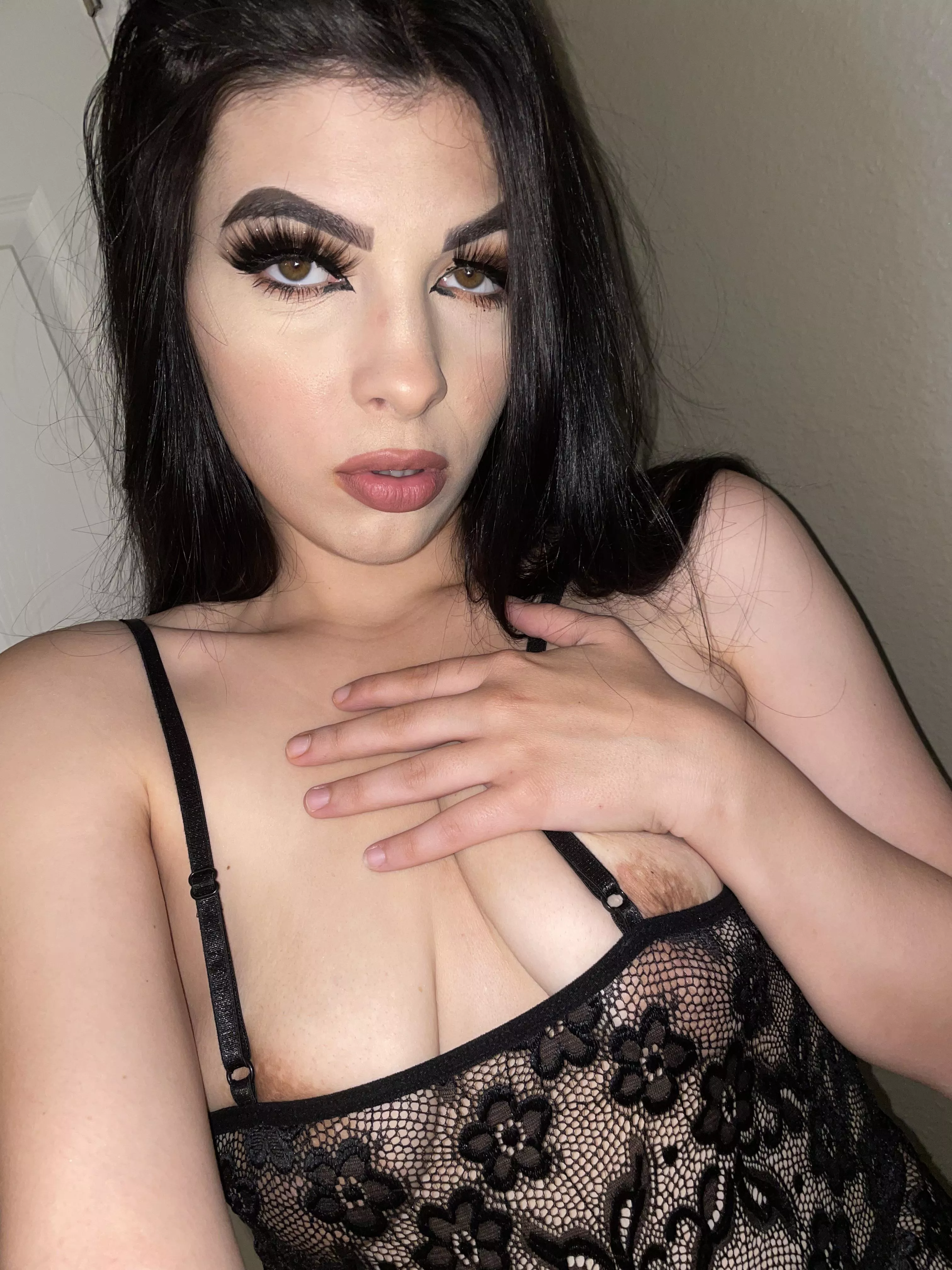 If you see this post, I’m your new girlfriend now If you see this post, I’m your new girlfriend now