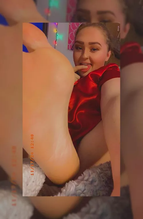 If you sub to my OF, this month, I’ll send you 10 free videos🥳 all over 2 mins. My name/link is in the comments ⬇️⬇️⬇️⬇️⬇️