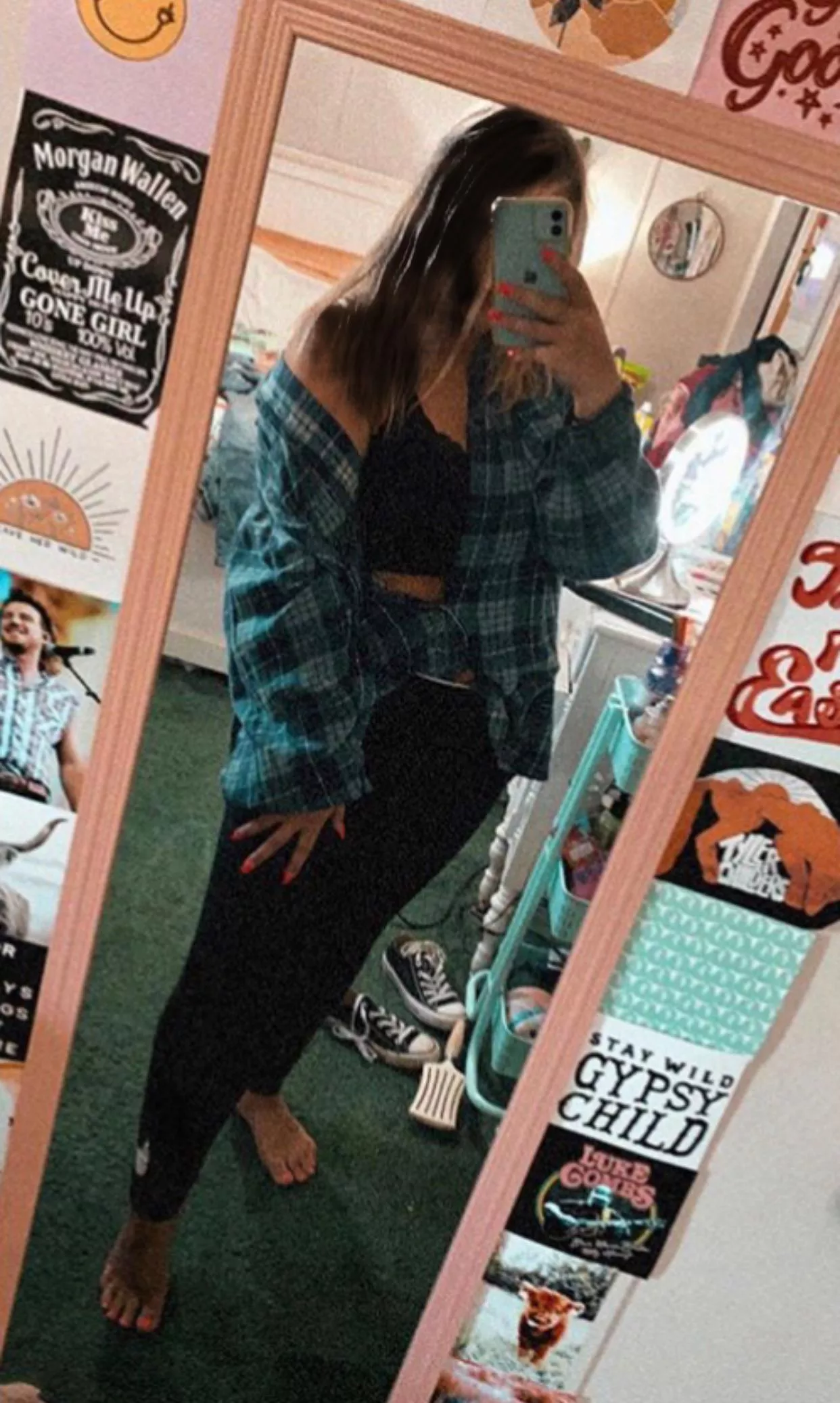 If you’re bigger than my boyfriend I’ll show you what’s underneath ;) send pics pls 🖤🖤 If you’re bigger than my boyfriend I’ll show you what’s underneath ;) send pics pls 🖤🖤