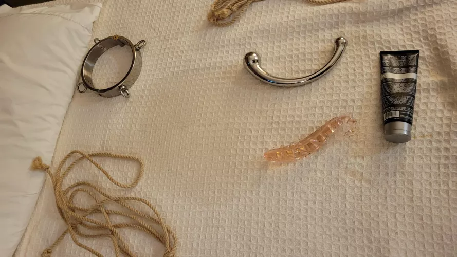 If you're gonna get only one toy ever in your life, get that metal devil 😈