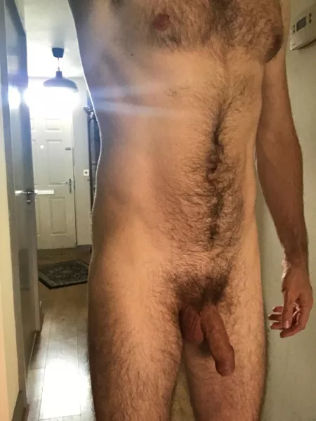 If you’re the delivery guy knocking, come in 😏😉