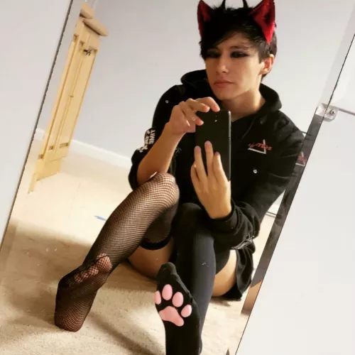 I'll be going to an anime con today OwO