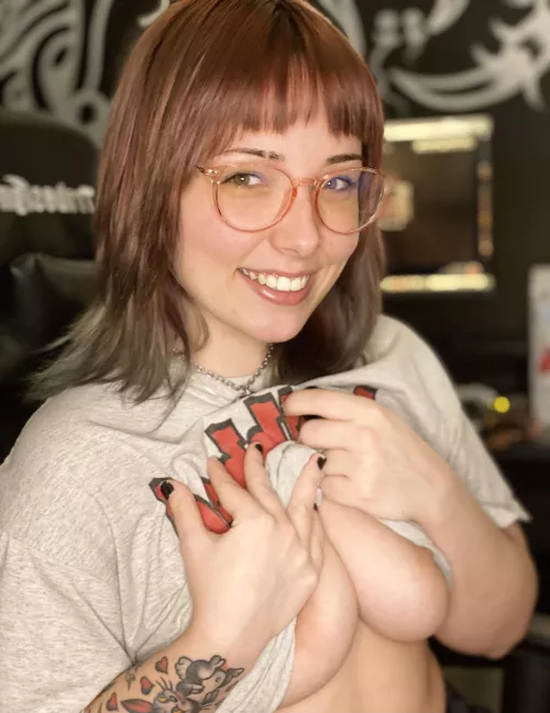 iโll give you a peek ๐