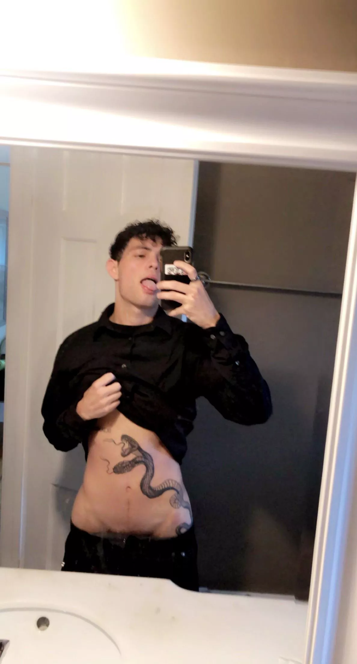 I’ll play w you ass while you play games I’ll play w you ass while you play games