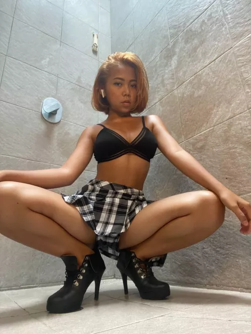 ;) i’m 4’11 btw
