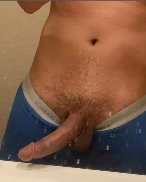 Im 5β3! i get so turned on knowing strangers love my cock