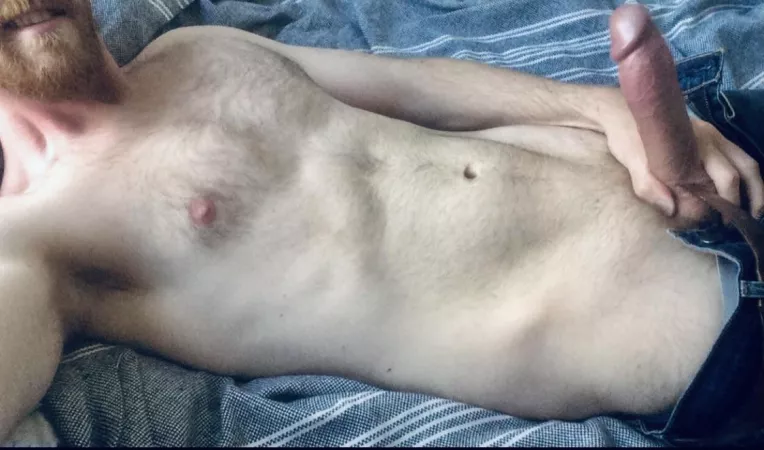 Iām 6ā4, enjoy long walks on the beach, giving out spankings, and having you worship my cock while you sit on my bearded face