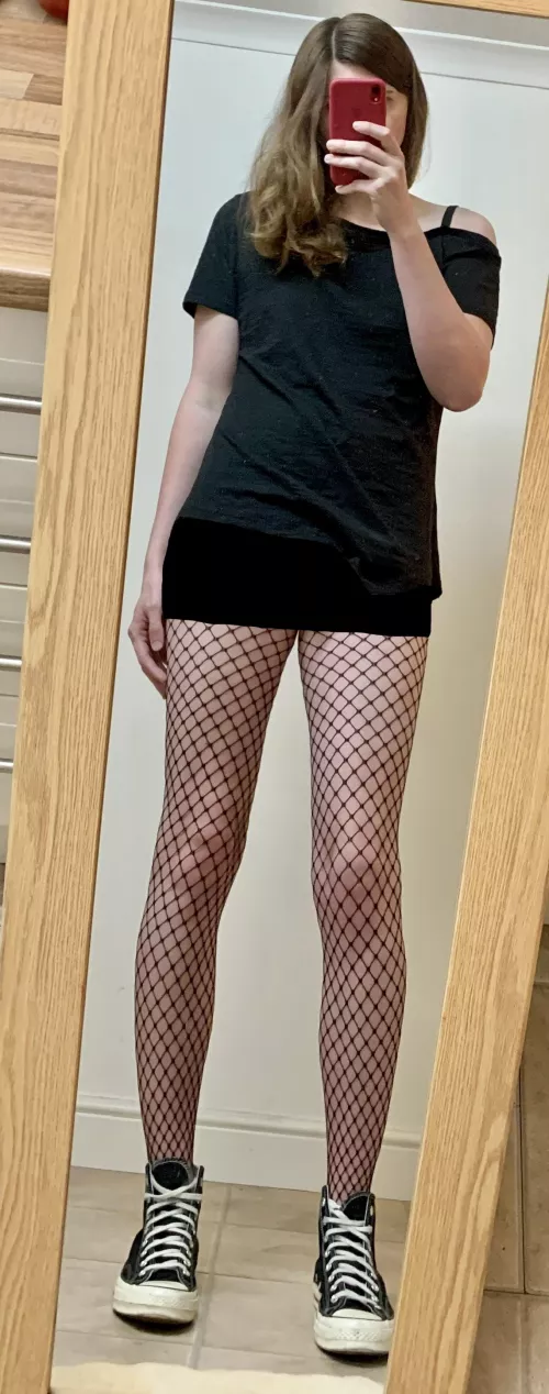 I’m a bit obsessed with fishnets ☺️💖