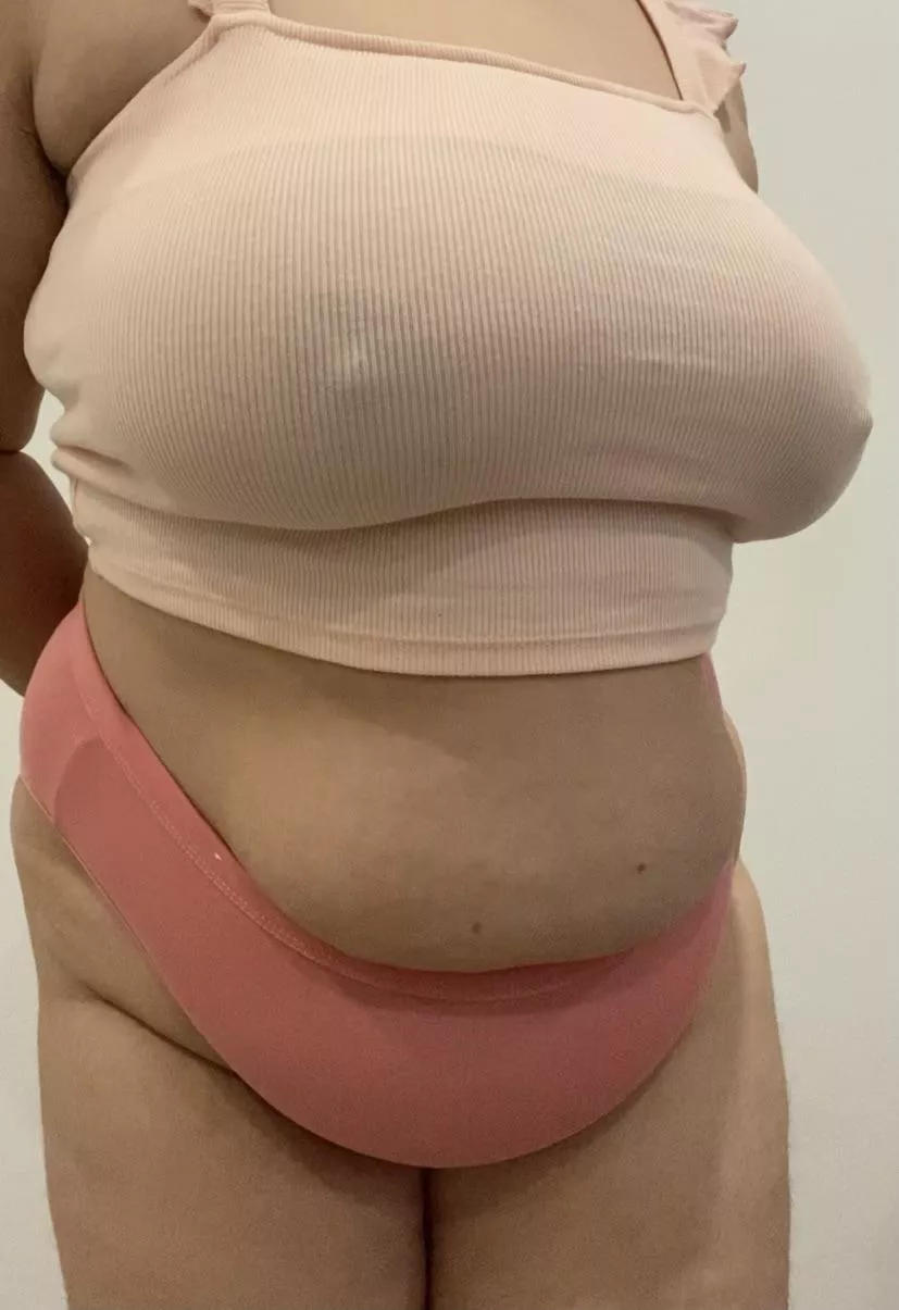 Im a little anal piglet baby 🥺 I’m looking for a nice daddy who will take care of me and comfort me and help me with potty training and diaper training and let me listen to his voice when I’m fucking my asspussy 🥺😣💕 are you my dad?