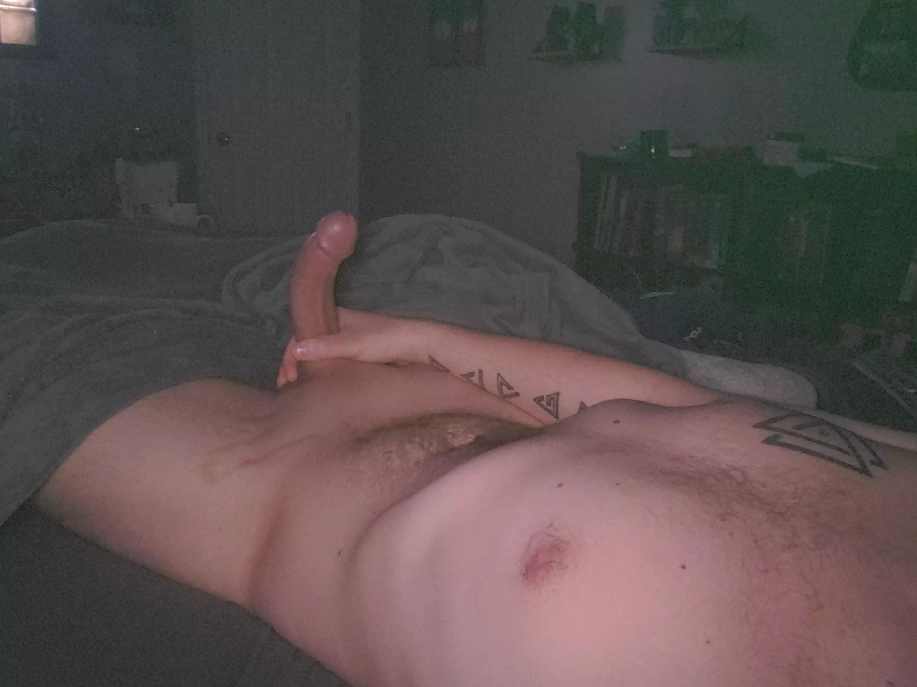 I'm a little on the larger side, but I dont think I look too bad.