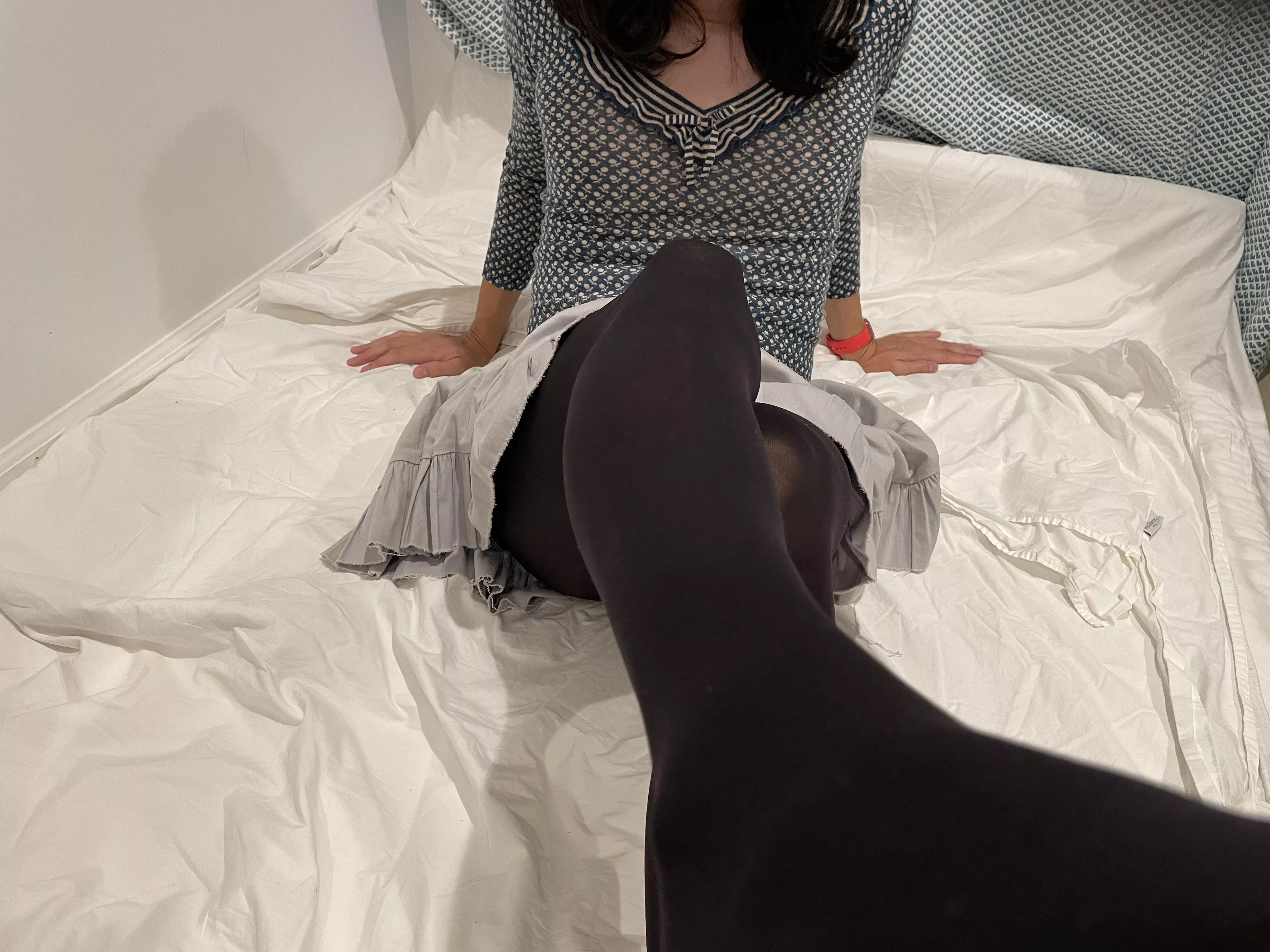 I’m a little shy. What do you think about my outfit?