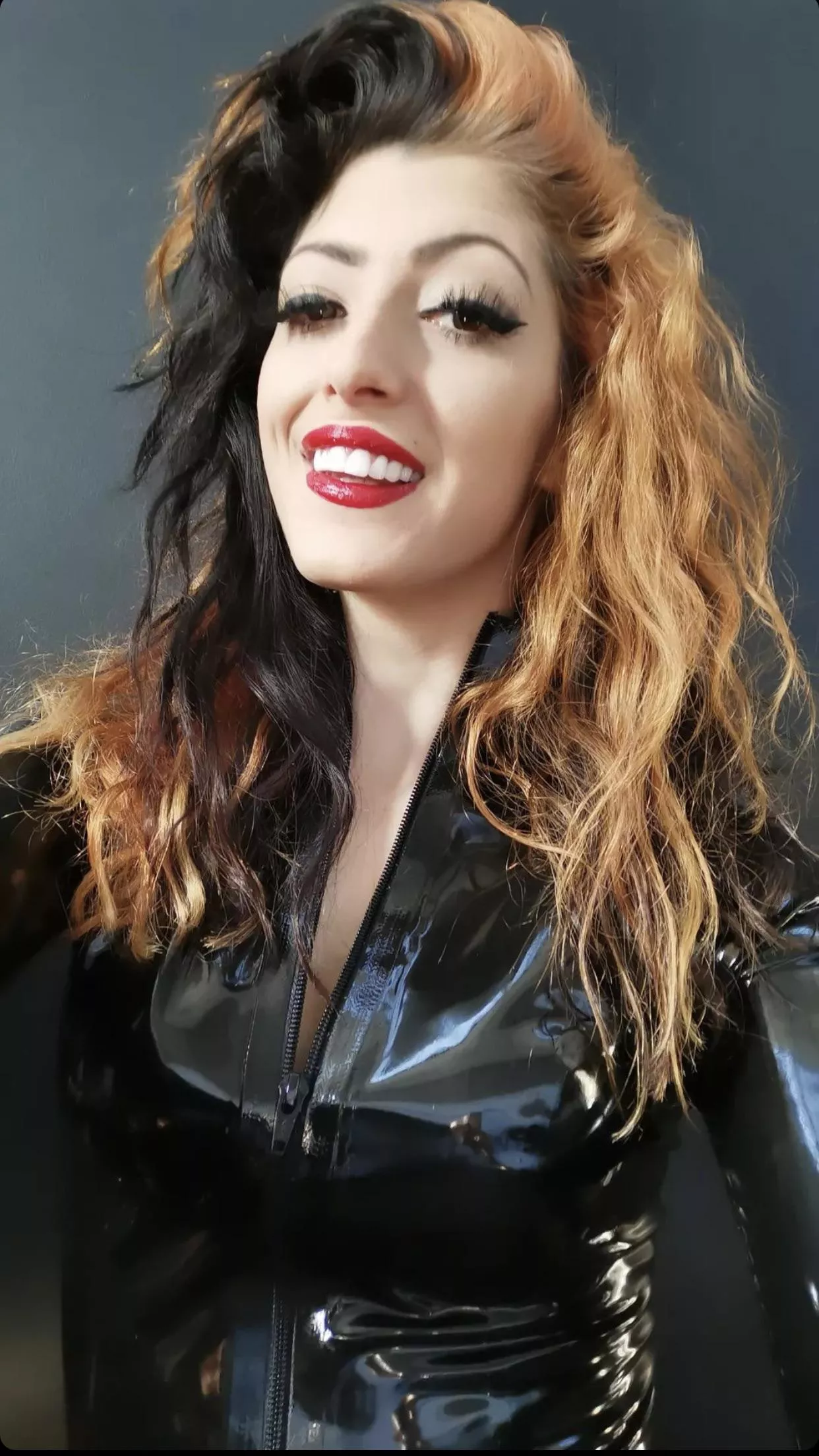 I’m a mistress looking for a submissive person to train own be with someday ❤️ I’m a mistress looking for a submissive person to train own be with someday ❤️