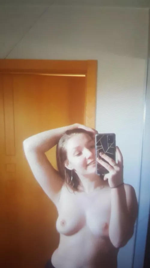 I'm a worthless object please use me however you want