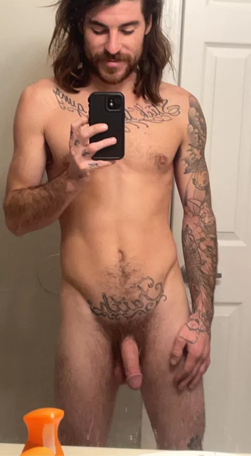 I’m alone and bored 😐