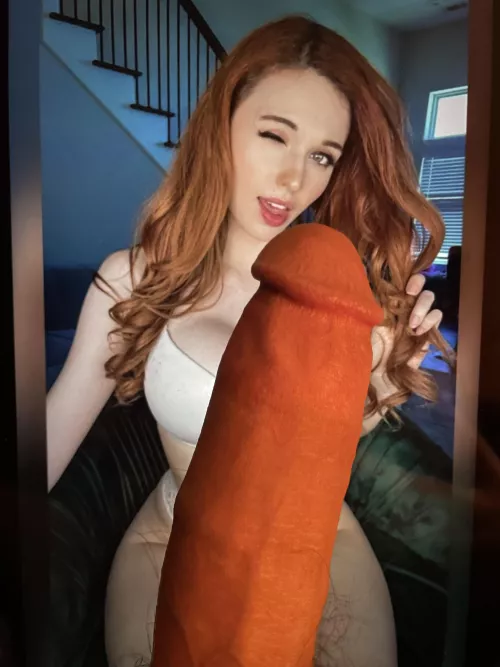 I’m bored. Let’s chat and get dirty. I can even tribute for you, no matter what it is. The dirtier the better! Hmu and let me know what you have in mind. Seriously hmu with anything. K- sissysydneysenpai