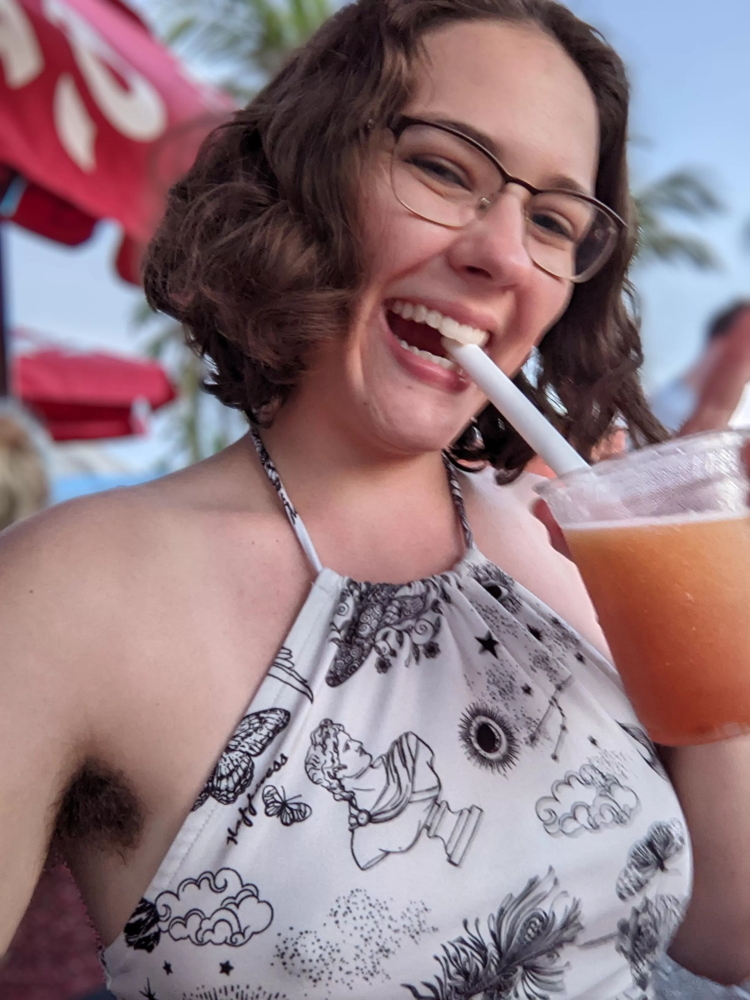 I'm cheersing this sub for celebrating bodies like mine 🎉 I'm cheersing this sub for celebrating bodies like mine 🎉