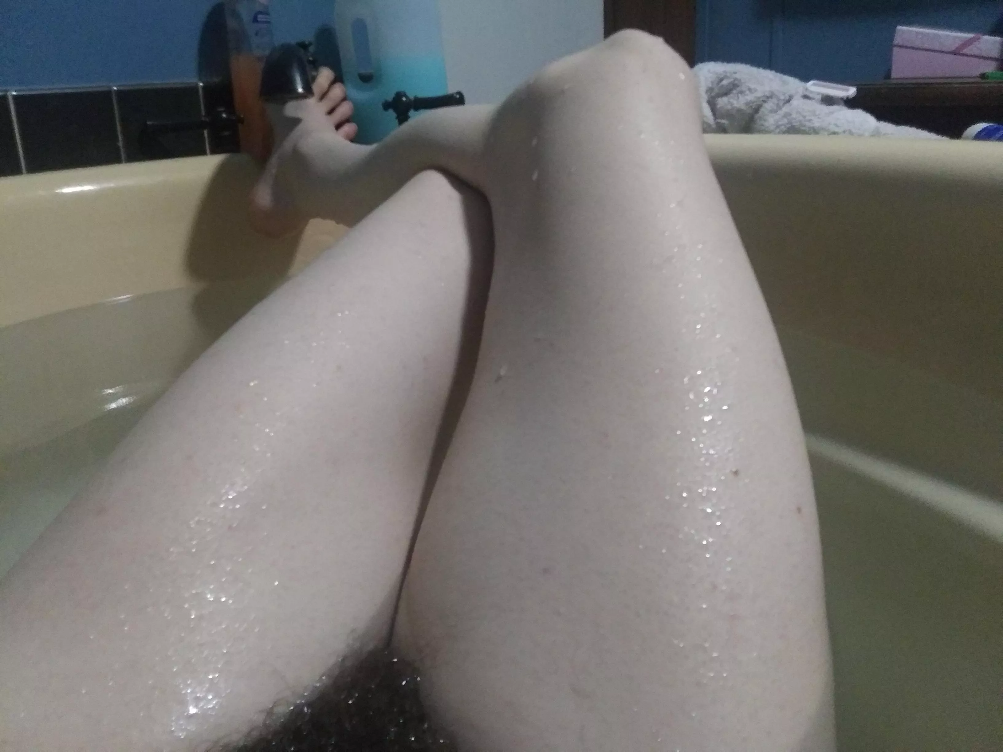 I'm cozie in a bath, who wants to join me?~