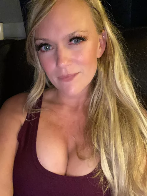 I’m curious, do you still think I’m fuckable even though this isn’t a nude? No? You need the titties, huh? Ya perv! (f) (50) (mother of 4)