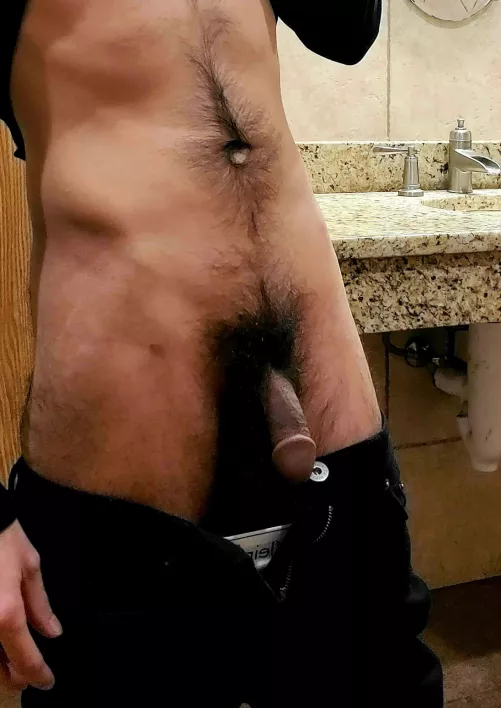 I'm cut, but my bush isn't ;)