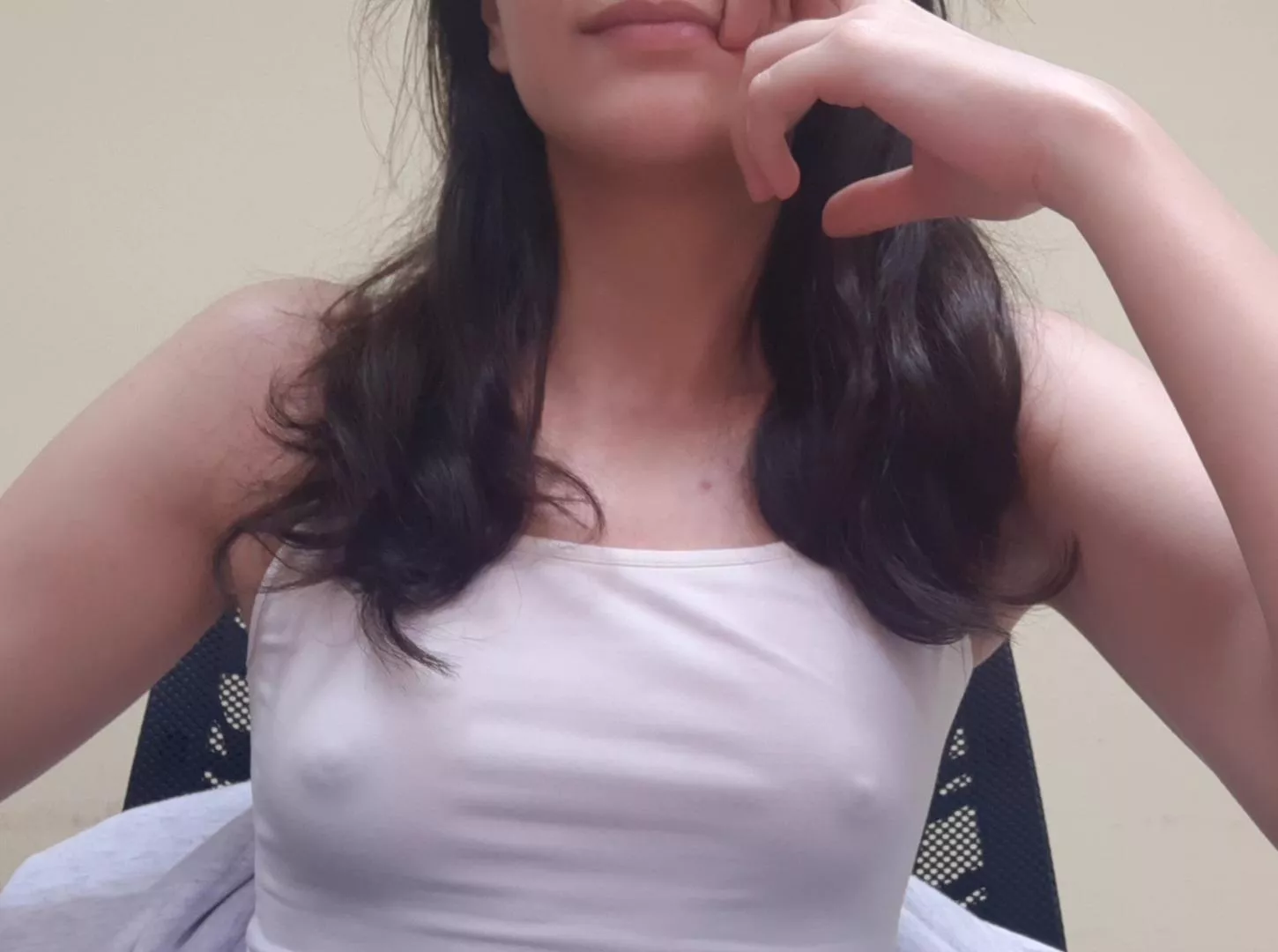 I'm doing a challange to see if I can avoid getting pokies during meetings 🤭😜