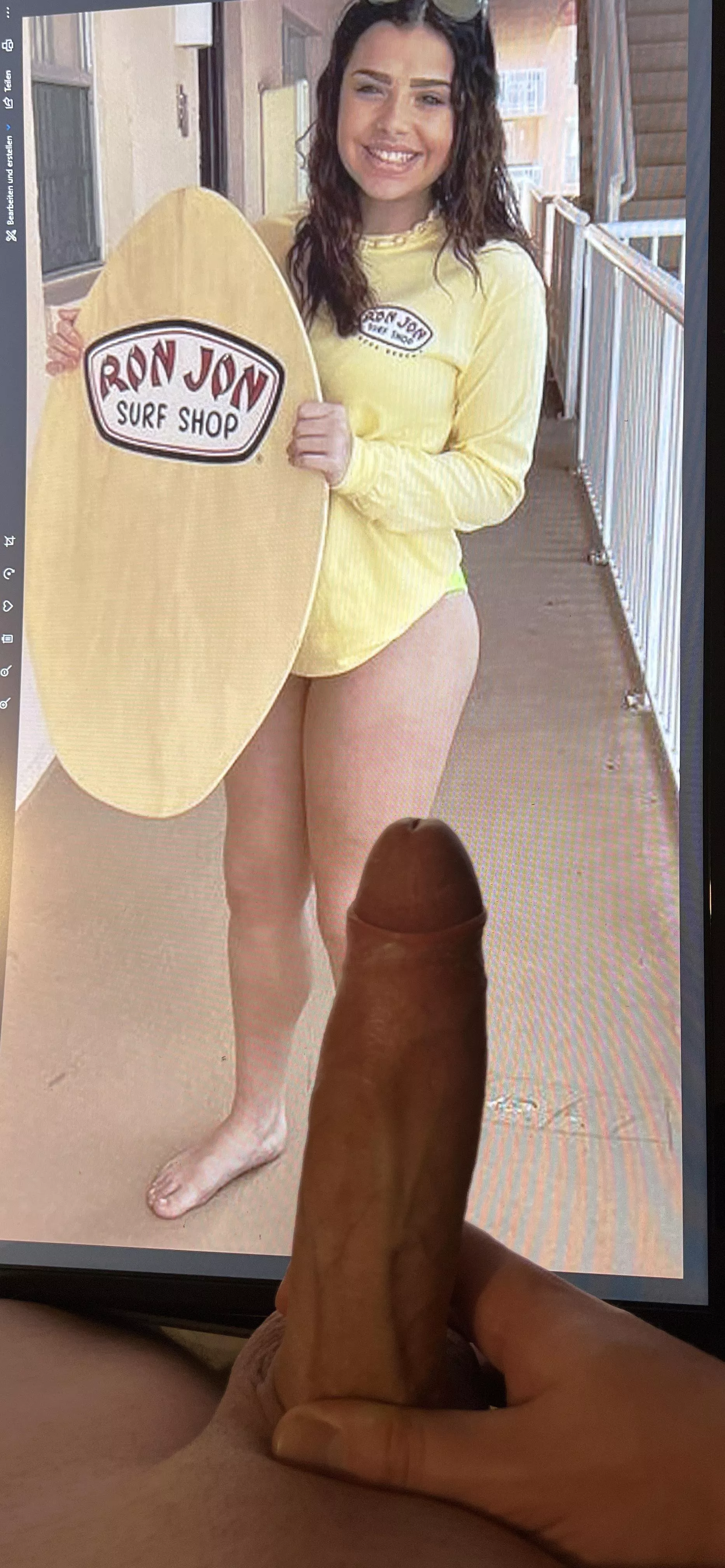 Im doing cocktributes preferred nudes or cute teens dm me on reddit