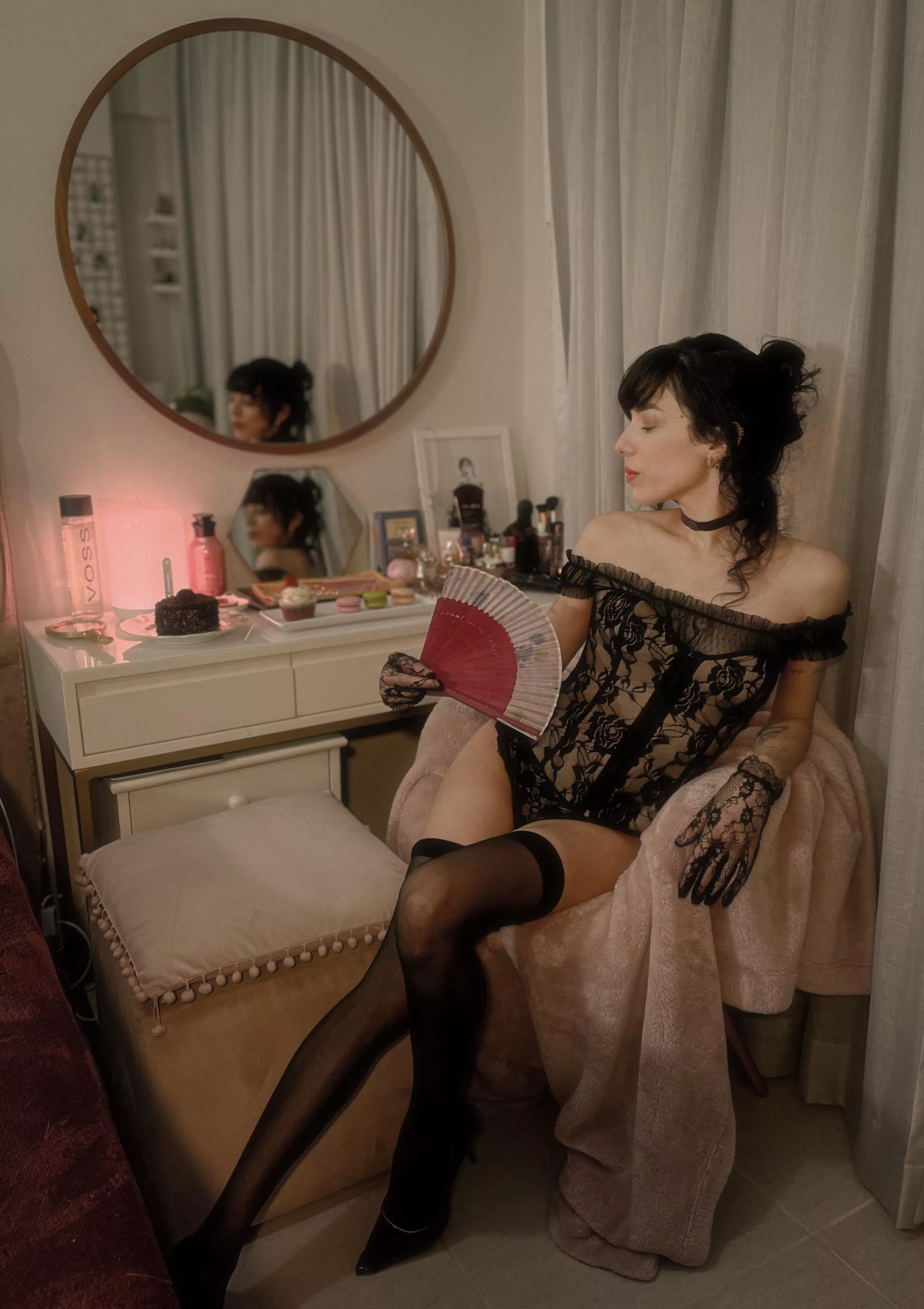 I’m [f]eeling naughty victorian vibes tonight