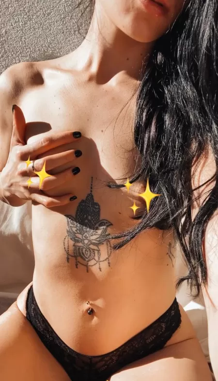 Im Felicia - and Iβm your new addiction π
 link below
